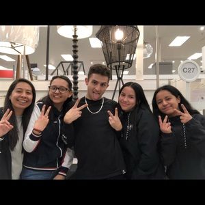 Meet your Posher, Stephanie